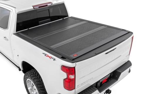 Hard Low Profile Bed Cover 5 Foot 10 Inch Bed Chevy/GMC Sierra 1500 (19-26)/Silverado 1500 (19-26) Rough Country