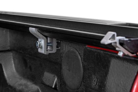 Hard Roll Up Bed Cover 5 Foot 9 Inch Bed Silverado/Sierra 1500 (14-18 &amp; Classic) Rough Country