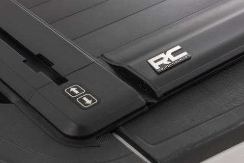 Powered Bed Cover 6 Foot 7 Inch Bed Silverado/Sierra 1500/2500HD/3500HD (14-19 &amp; Classic) Rough Country