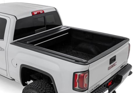 Powered Retractable Bed Cover 5 Foot 9 Inch Bed Silverado/Sierra 1500 (14-18 &amp; Classic) Rough Country