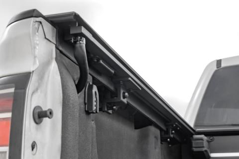 Powered Retractable Bed Cover 5 Foot 9 Inch Bed Silverado/Sierra 1500 (14-18 &amp; Classic) Rough Country