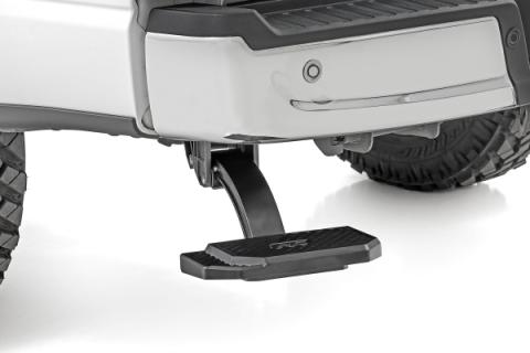 Retractable Bed Step Manual Pull Ford F-150 (21-26)/F-150 Lightning (22-26) Rough Country
