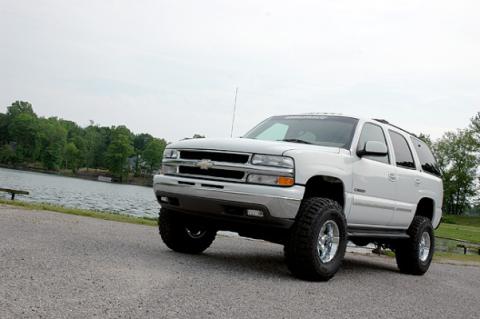 6 Inch Lift Kit V2 NTD 00-06 Chevy/GMC Tahoe/Yukon 2WD/4WD Rough Country