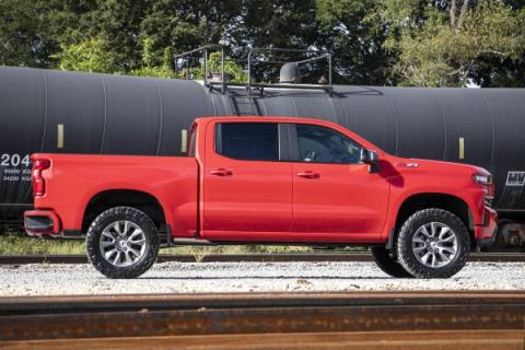 3.5 Inch Lift Kit Vertex/V2 Red Chevy Silverado 1500 2WD/4WD (2019-2024) Rough Country