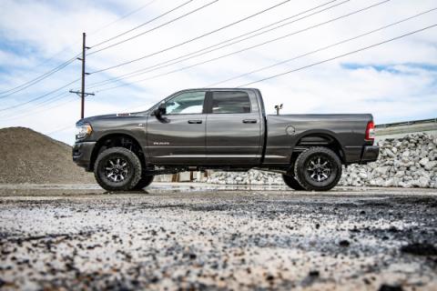 2.5 Inch Ram Leveling Kit w/ V2 Shocks Leaf Spring For 14-Up 2500/3500 4WD Rough Country