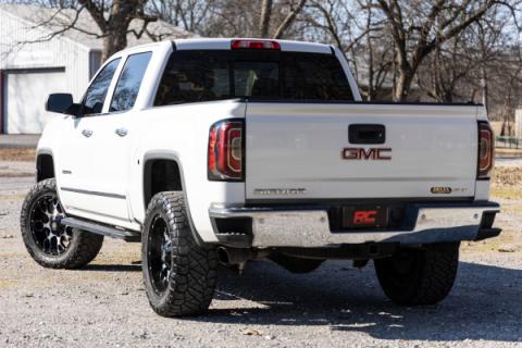 RPT2 Running Boards Crew Cab Silverado/Sierra 1500/2500HD/3500HD (07-18 &amp; Classic) Rough Country