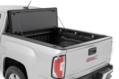 Hard Tri-Fold Flip Up Bed Cover 6 Foot Bed Chevy/GMC Canyon/Colorado (15-26) Rough Country