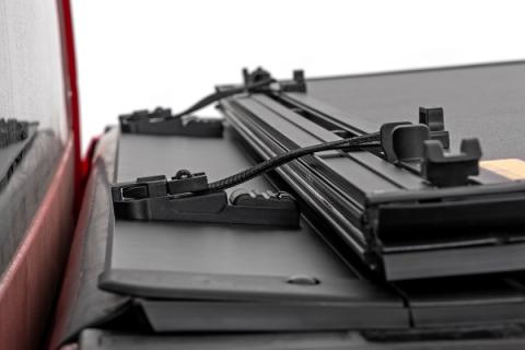 Hard Tri-Fold Flip Up Bed Cover 6 Foot 7 Inch Bed Chevy/GMC Sierra 1500 (19-26)/Silverado 1500 (19-26) Rough Country