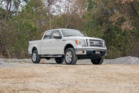 2 Inch Lift Kit N3 Struts/N3 Ford F-150 4WD (2009-2013) Rough Country