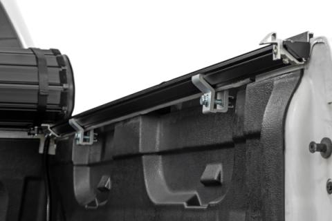 Hard Roll Up Bed Cover 5 Foot 9 Inch Bed Silverado/Sierra 1500 (07-13) Rough Country