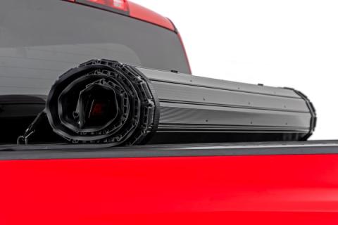Hard Roll Up Bed Cover 5 Foot 9 Inch Bed Silverado/Sierra 1500 (14-18 &amp; Classic) Rough Country