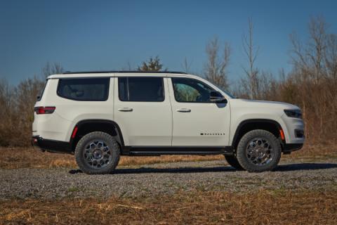 3 Inch Lift Kit Red Jeep Wagoneer 4WD (2022-2025) Rough Country