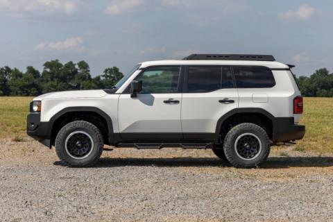 2 Inch Lift Kit M1R Toyota Land Cruiser 4WD (2024-2026) Rough Country