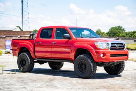 3.5 Inch Lift Kit Red UCA M1 Struts Toyota Tacoma 2WD/4WD (2005-2023) Rough Country