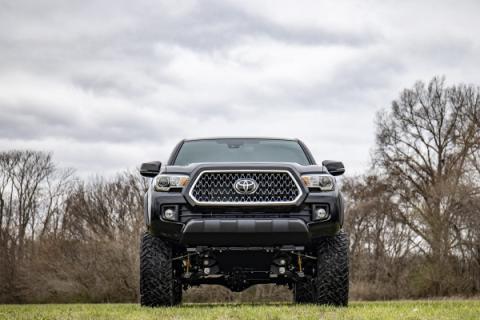 6 Inch Lift Kit N3 Struts Toyota Tacoma 2WD/4WD (2016-2023) Rough Country