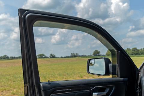 Side Window Deflectors In Channel Rain Guard Ram 1500 (19-26)/1500 TRX (21-24) Rough Country