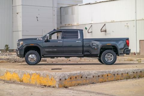 3 Inch Lift Kit with V2 Monotube Shocks 20-22 Chevy/GMC Sierra 3500 HD/Silverado 3500 HD Rough Country