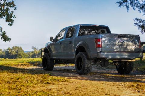 Fender Flares Defender UH Tuxedo Black Metallic Ford F-150 (15-20) Rough Country