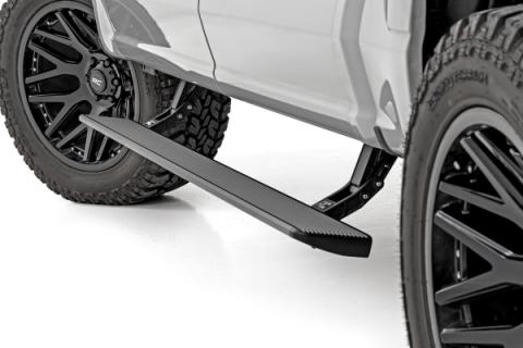 Power Running Boards HT-Series Crew Cab Ford F-150/Lightning/F-250/F-350/Raptor (15-26) Rough Country