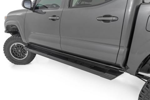 HD2 Aluminum Running Boards Double Cab Toyota Tacoma 2WD/4WD (2005-2023) Rough Country