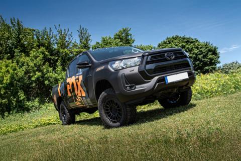 16-23 Toyota Hilux Performance Lift 2 Inch Front, 1 Inch Rear, Block - 2.5 Performance Series HTO C/O, 2.5 Performance Series BDS Suspension