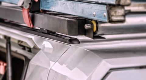 Tacoma Truck Bed Cap SmartCap EVOc Commercial White For 24-26 Toyota Tacoma 5 Foot Standard Bed RSI SmartCap