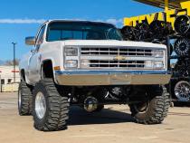 6 Inch Suspension Lift System 56 Inch Rear Springs 77-87 C10/K10 77-87 K5 Blazer 77-87 C15/K15 77-87 Jimmy Rough Country