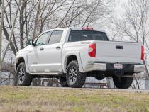 2.5-3 Inch Leveling Lift Kit 07-20 Tundra 2WD/4WD Rough Country