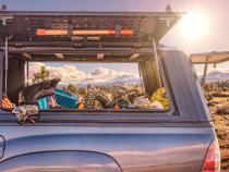 Truck Bed Cap SmartCap EVOd Defender Matte Black 20-26 Jeep Gladiator 5 Foot Short Bed SmartCap